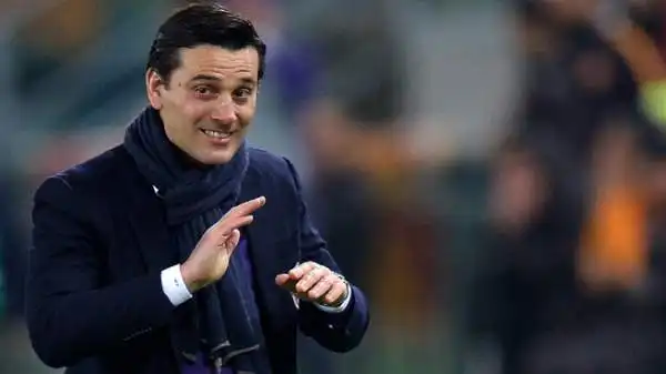 Il gioco scintillante della Fiorentina è il suo biglietto da visita: Vincenzo Montella piace a Milan, Roma e Napoli, ma potrebbe restare in Toscana un'altra stagione.