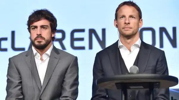 E' esattamente quanto detto dal compagno di Alonso, Button: "Su queste cose il team ha una grande esperienza. Sono state prese tutte le precauzioni, ho visto i dati e non cambio idea, mi sento sicuro"