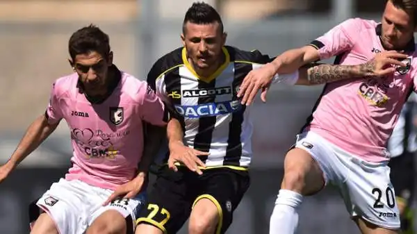 Udinese-Palermo 1-3. Thereau 4,5. La difesa del Palermo lo annulla, nel pomeriggio del Friuli il francese somiglia pericolosamente a un ectoplasma.