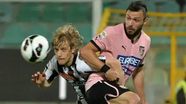 La sua esperienza al Napoli finisce di fatto col prestito a gennaio 2013 al Palermo.