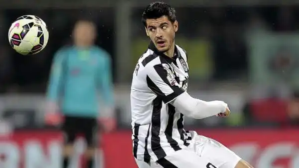 Morata 5,5. Sarebbe uno dei migliori in campo (si guardi l'azione del 2-0), ma al 90', con la finale in ghiacciaia, non dovrebbe commettere un fallo tanto ingenuo. Che sia effettivamente da rosso o no