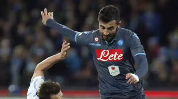 Albiol 5. Responsabile sul gol di Lulic, va nel pallone quando il Napoli è attaccato.