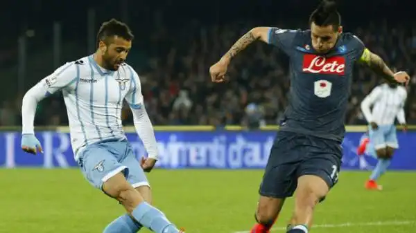 Felipe Anderson 7,5. Appena trova gli spazi giusti fa il prodigio, non lo ferma nessuno. Splendido assist a Lulic, sarà dura trattenerlo in estate: in tribuna c'erano tanti osservatori ad ammirarlo.