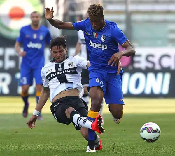 Impresa dei ducali che battono la Juventus per 1-0 con gol di Mauri al termine di una gara giocata fino all'ultima goccia di sangue.