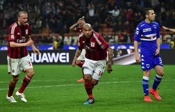 Nuovo flop interno per il Diavolo, che a San Siro contro la Sampdoria trova un pareggio anche fortunoso. Dopo il gol di Roberto Soriano è Nigel de Jong a fissare il risultato.