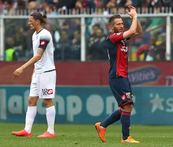 Il Genoa rinfocola le sue speranze di Europa League battendo per 3-1 il Cesena con le reti di Bertolacci, Perotti e Pavoletti. Di Carbonero il gol dei romagnoli.