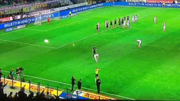 Romeo, ex arbitro e attuale team manager dell'Inter, è stato espulso da Orsato per proteste durante la partita con la Roma.
