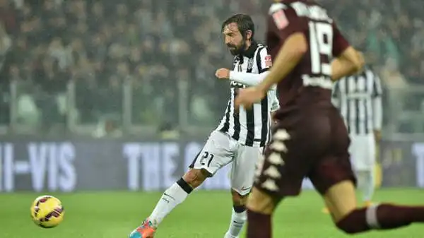 30 novembre 2014 - Quando il derby di andata sembra destinato al pareggio ci pensa Pirlo con unautentica magia.