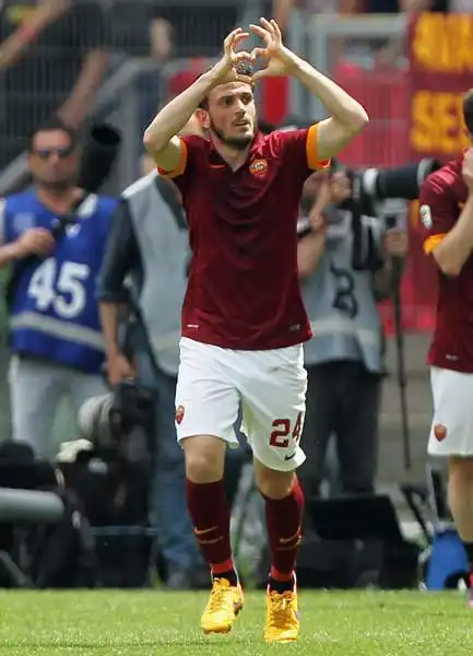 All'Olimpico preziosissimo successo, in ottica secondo posto, per la Roma che piega il Genoa grazie alle reti di Doumbia e Florenzi