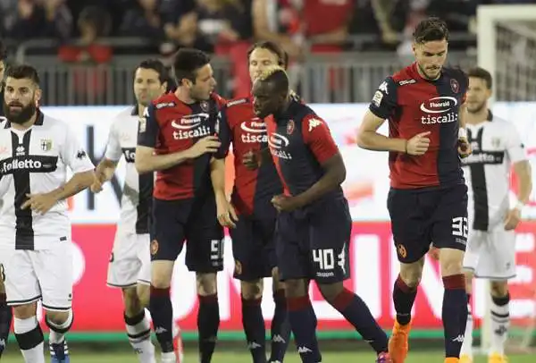 La squadra di Festa è più motivata e al 15' è già sul 2-0 con le reti di Ekdal e Farias. Prima del riposo arriva il tris di M'Poku su assist di Avelar: Nella ripresa è Cop ad arrotondare il punteggio.