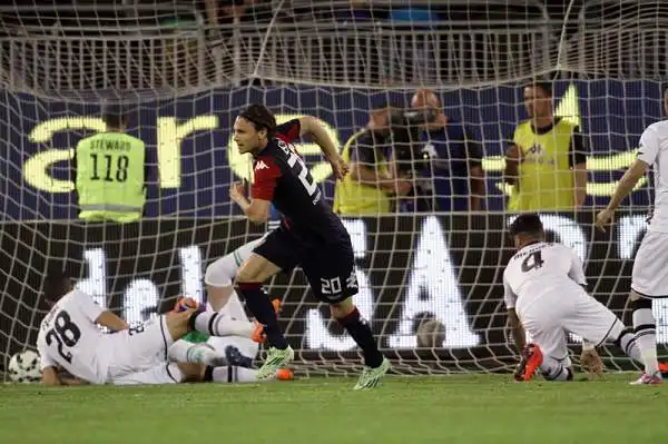 La squadra di Festa è più motivata e al 15' è già sul 2-0 con le reti di Ekdal e Farias. Prima del riposo arriva il tris di M'Poku su assist di Avelar: Nella ripresa è Cop ad arrotondare il punteggio.