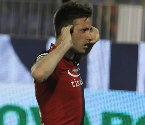 La squadra di Festa è più motivata e al 15' è già sul 2-0 con le reti di Ekdal e Farias. Prima del riposo arriva il tris di M'Poku su assist di Avelar: Nella ripresa è Cop ad arrotondare il punteggio.