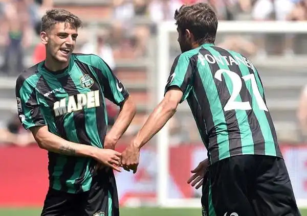 Il Sassuolo piega i rossoneri al Mapei Stadium grazie alla tripletta di un incontenibile Domenico Berardi che si conferma bestia nera del Milan. Per i rossoneri in gol Bonaventura e Alex.