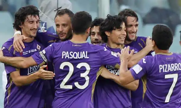 I viola abbattono al Franchi il Parma e tornano al quinto posto in classifica superando il Genoa. Di Rodriguez, Gilardino e Salah le reti della squadra di Montella.