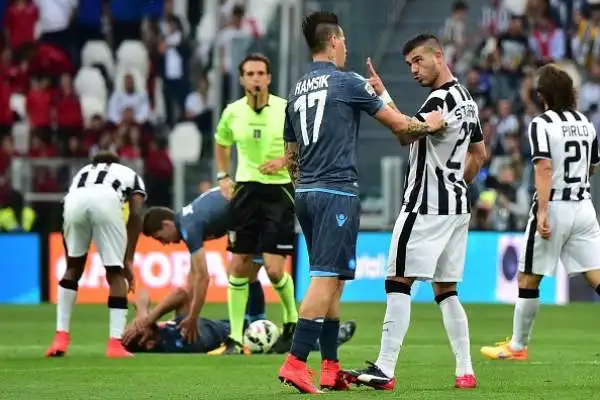 Juve, che festa: schiantato il Napoli.I bianconeri non si fermano, 3-1 agli azzurri con le reti delle riserve Pereyra, Sturaro e Pepe.