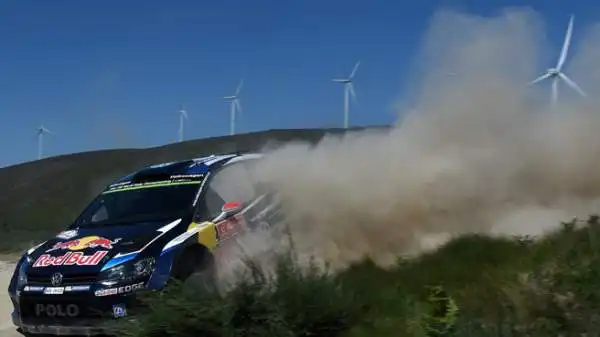 Latvala trionfa in Portogallo. Il pilota finlandese precede il campione del mondo Ogier e Mikkelsen.