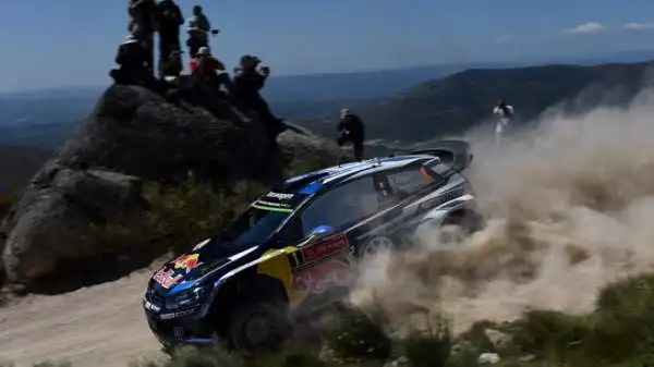 Latvala trionfa in Portogallo. Il pilota finlandese precede il campione del mondo Ogier e Mikkelsen.