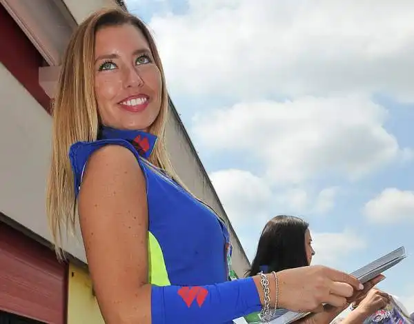 Anche in occasione del Gran Premio d'Italia le splendide grid girls hanno allietato i piloti sulla griglia di partenza e il numerosissimo pubblico accorso sul tracciato toscano.