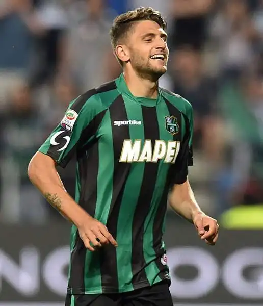 Partita chiusa già nel primo tempo col gol di Berardi e la doppietta di Zaza. Prima dell'intervallo anche il gol di Pavoletti, mentre nella ripresa c'è spazio per un rigore fallito ancora da Zaza.