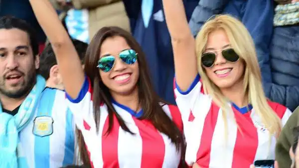 La Copa America deve ancora entrare nel vivo, ma sugli spalti la festa è già iniziata: sexy tifose scatenate.