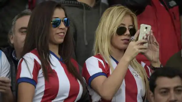 La Copa America deve ancora entrare nel vivo, ma sugli spalti la festa è già iniziata: sexy tifose scatenate.