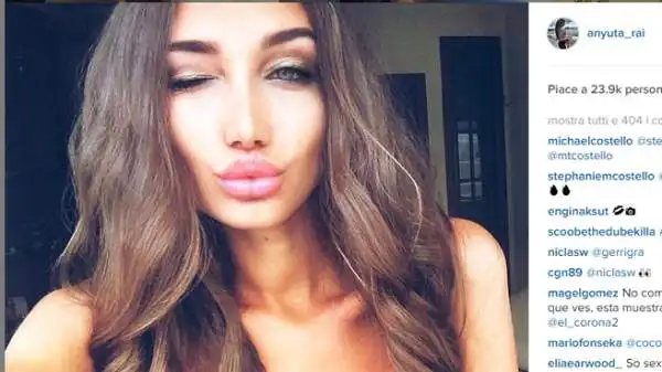 Bellissima, sexy e di origini russe. Anyuta Rai, grazie alle sue foto bollenti, ha raggiunto il milione di seguaci su Instagram.