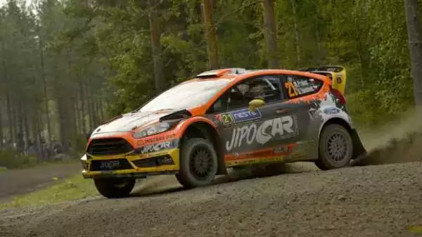 Jari-Matti Latvala della Volkswagen si aggiudica per la seconda volta di fila il Rally corso nel suo Paese natale.