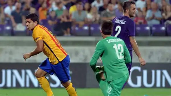 Bernardeschi fa urlare Firenze: i blaugrana perdono per 2-1 al Franchi grazie alla sua doppietta. Catalani in rete con Suarez.