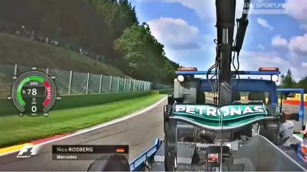 Terrore per Nico Rosberg nel corso della seconda sessione di prove libere del GP del Belgio di F1.