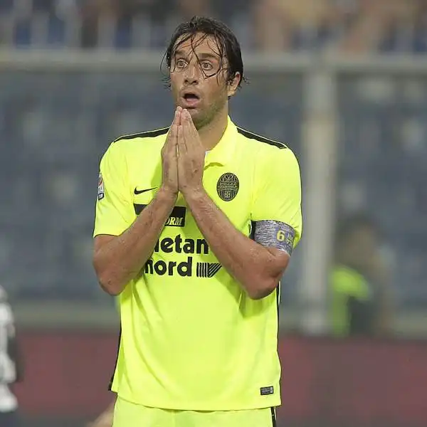 A Marassi il Genoa di Gasperini piega il verona con i gol nella ripresa di Pavoletti e il primo gol in Serie A dell'esordiente Gakpé.