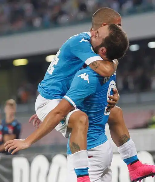Nuova delusione per il Napoli, bloccato in casa per 2-2 dalla Sampdoria: alla doppietta di Higuain nel primo tempo risponde quella di Eder nella ripresa.