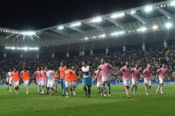 L'Udinese inaugura il nuovo Stadio Friuli con una sconfitta contro il Palermo. I rosanero passano grazie a Rigoni imbeccato da una grande giocata di Vazquez.