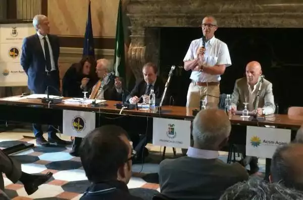 Presentazione Giro di Lombardia 2015: il sindaco di Como, città di arrivo, Mario Lucini.