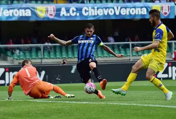 Con un gol di Icardi la squadra di Mancini espugna il Bentegodi, battendo di misura il Chievo ed infilando il poker dopo le prime quattro gare di campionato.