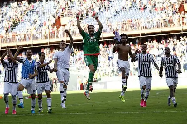 Bianconeri avanti fortunosamente grazie ad una autorete di Lamanna dopo la traversa di Pogba. La squadra di Allegri raddoppia con Pogba su calcio di rigore assegnato per atterramento di Chiellini.