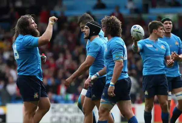 Rimonta Italia, prima vittoria. Gli Azzurri hanno vinto la loro prima partita nella Rugby World Cup 2015.