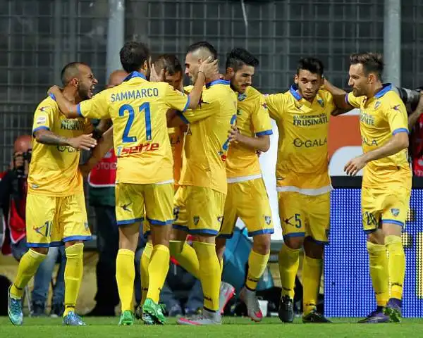 Storica vittoria del Frosinone. I ciociari battono l'Empoli per 2-0 con doppietta di Dionisi: è la prima gioia in serie A.