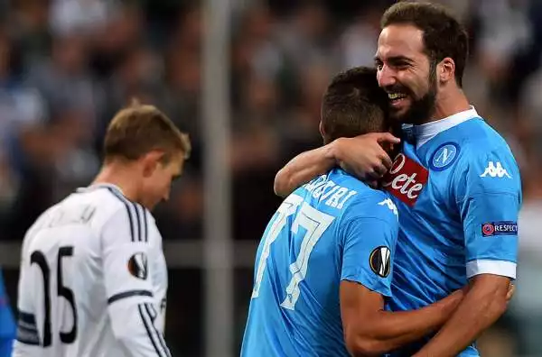 Legia Varsavia-Napoli 0-2. Higuain 7. Gioca uno scorcio di gara e chiude la partita con un gol magnifico. Che altro aggiungere?