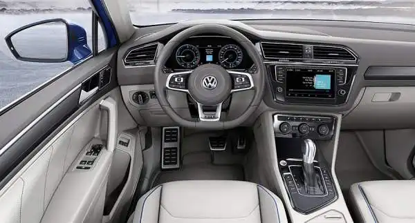 Al Salone di Francoforte Volkswagen ha presentato la nuova Tiguan 2016.