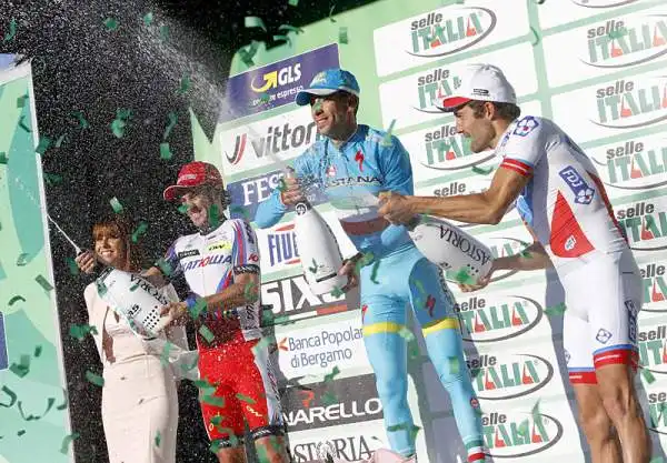 Il messinese ha trionfato nel Giro di Lombardia 2015, 245 km da Bergamo a Como.  Per il vincitore del Tour de France del 2014 si tratta della prima classica Monumento.