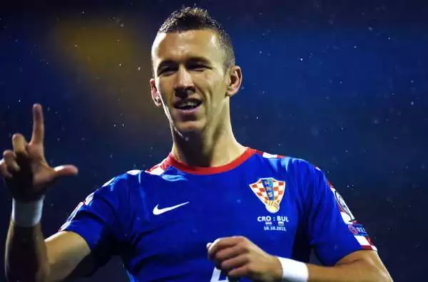 Ivan Perisic festeggia il gol - l'ennesimo - che vale il secondo posto nel Gruppo H per la Croazia.