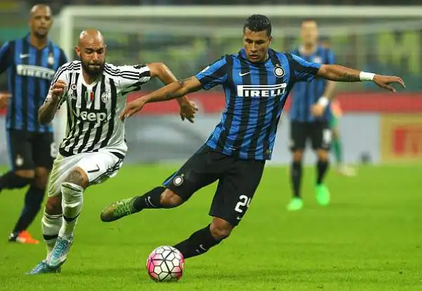 Un palo a testa: Inter-Juve 0-0. Termina in parità il derby d'Italia.
