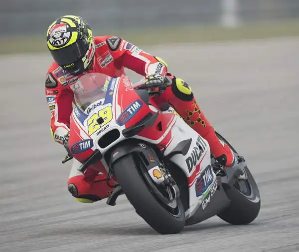 Sarà Dani Pedrosa a partire in pole position nel Gran Premio della Malesia sul circuito di Sepang, penultima prova della MotoGP che potrebbe rivelarsi decisiva per il titolo iridato.