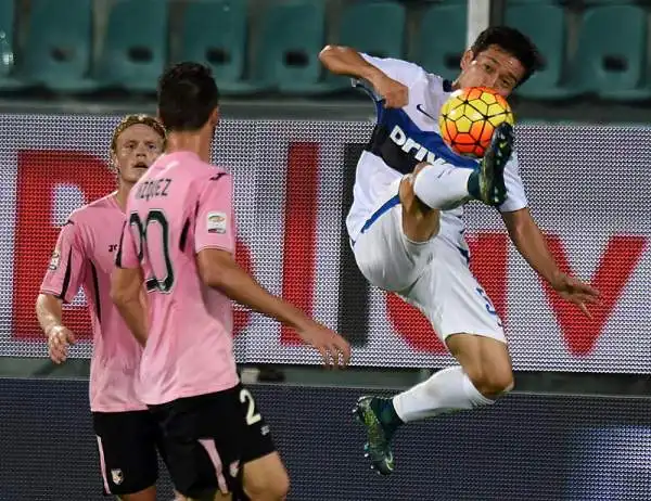 Al Barbera primo tempo spumeggiante giocato a ritmi molto alti ma senza gol, nella ripresa Inter in vantaggio con Perisic e risposta rosanero poco dopo con Gilardino che si conferma bomber di razza.