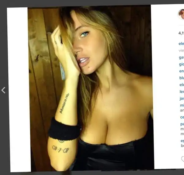 La più sexy tra le tifose del Verona è una star di Instagram, social network sul quale non disdegna di pubblicare sensuali selfie.