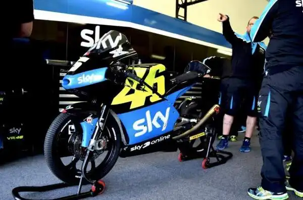 In vista della gara di Valencia le moto dello Sky Racing Team VR46 avranno una livrea dedicata al 'Dottore'.