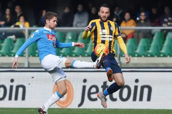Verona-Napoli 0-2. Pazzini 5. Fuori dal gioco, anche dopo l'ingresso di Toni. E il Verona affonda.