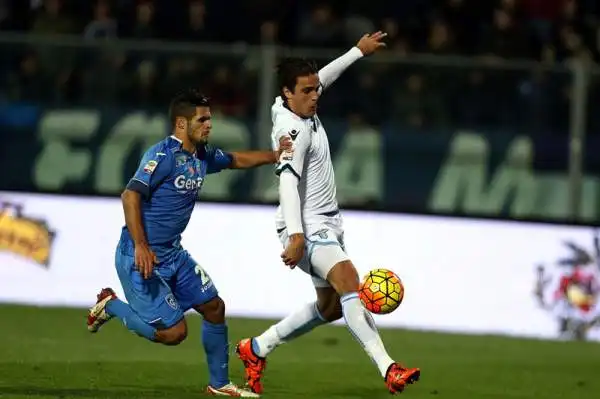 L'Empoli esulta, furia Lazio contro l'arbitro. L'Empoli batte i biancocelesti in casa, due gol dubbi annullati ai capitolini.