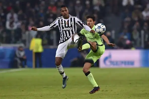 Alex Sandro 7. Dopo la bella prestazione col Milan si conferma in crescita: suo l'assist per il gol.