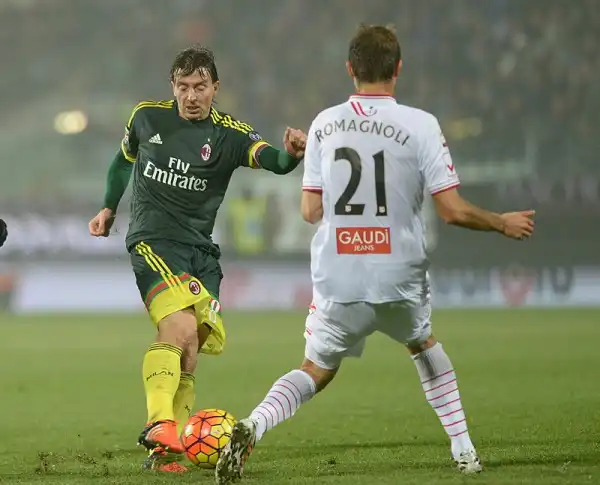 Il Carpi ferma il Milan con una prestazione coriacea e generosa. Un punto che dà respiro agli uomini di Castori, e che non serve a nulla ai rossoneri, che agganciano il settimo posto.